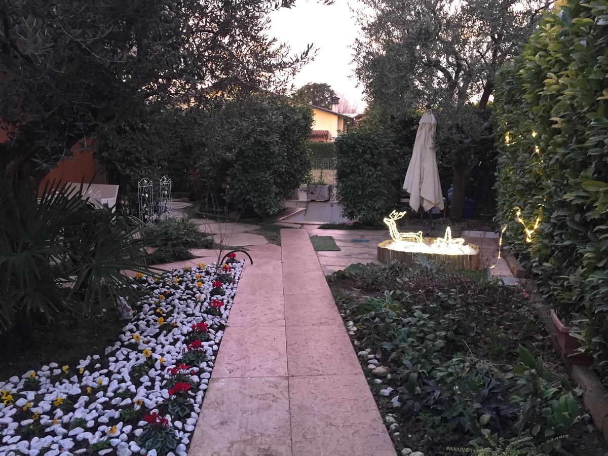 B&B Garda 4U Desenzano del Garda Exterior foto