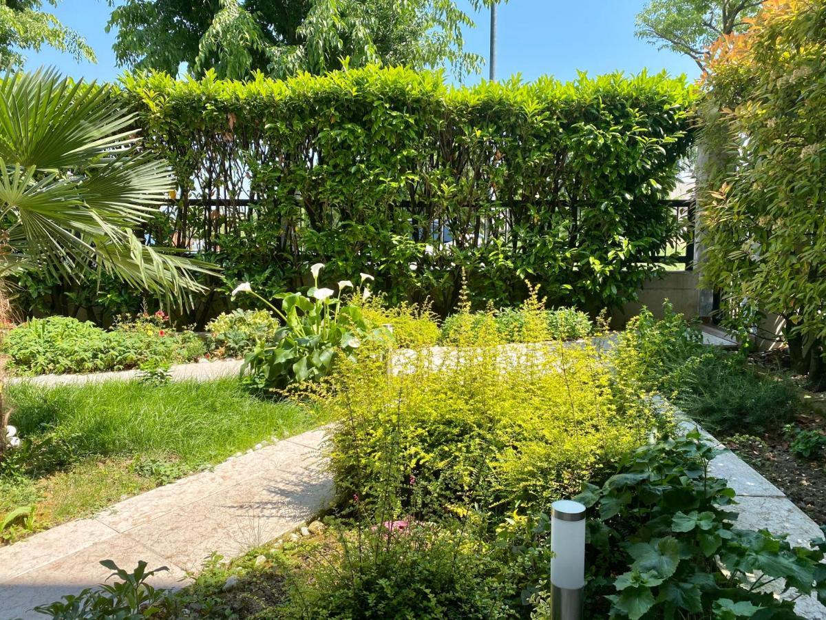 B&B Garda 4U Desenzano del Garda Exterior foto